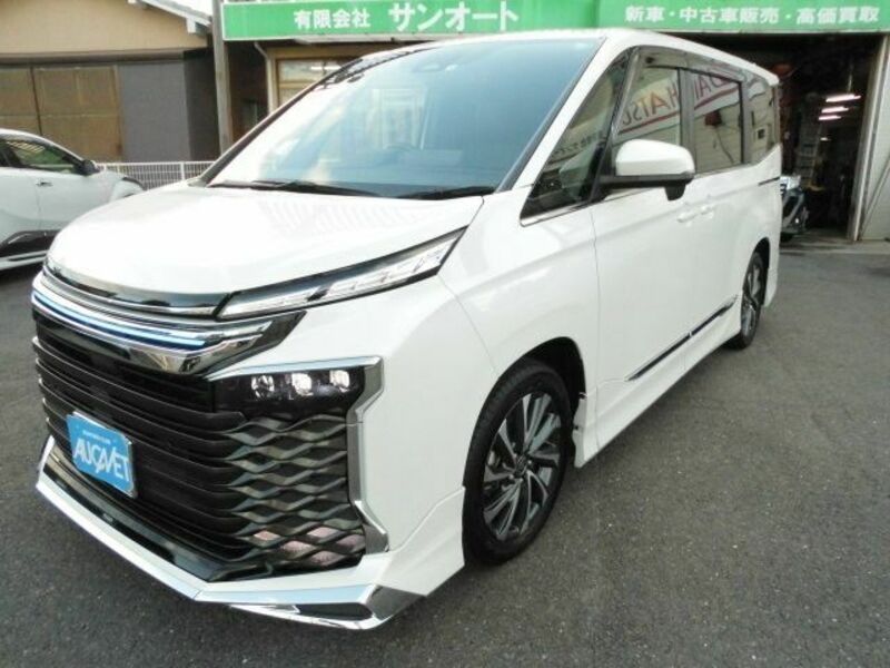 TOYOTA　VOXY