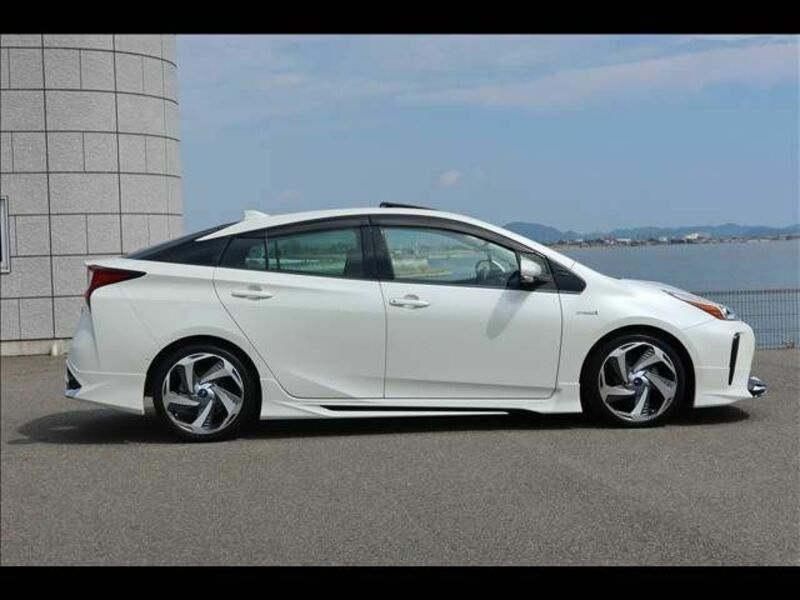 PRIUS-2