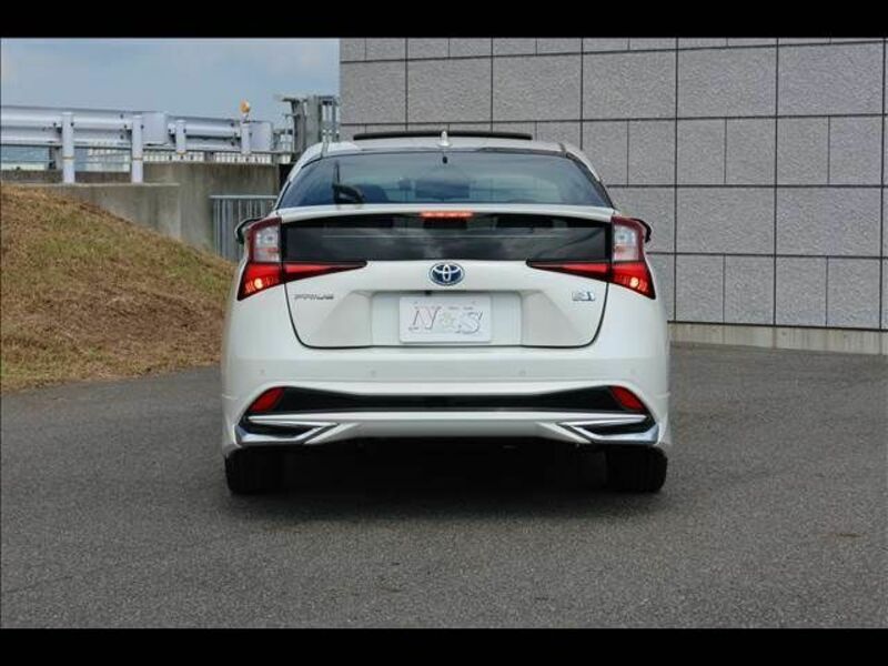 PRIUS-3