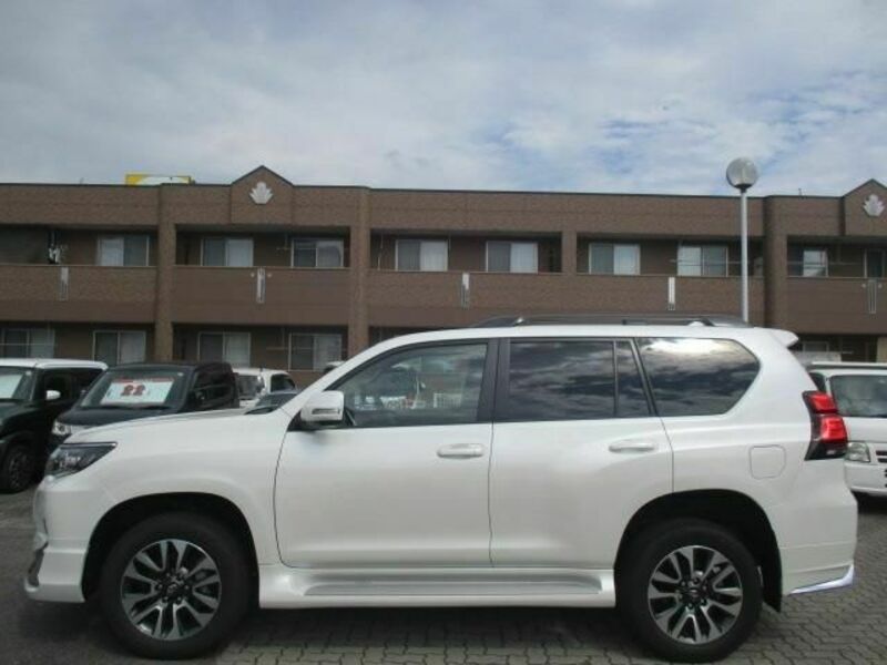 LAND CRUISER PRADO-6