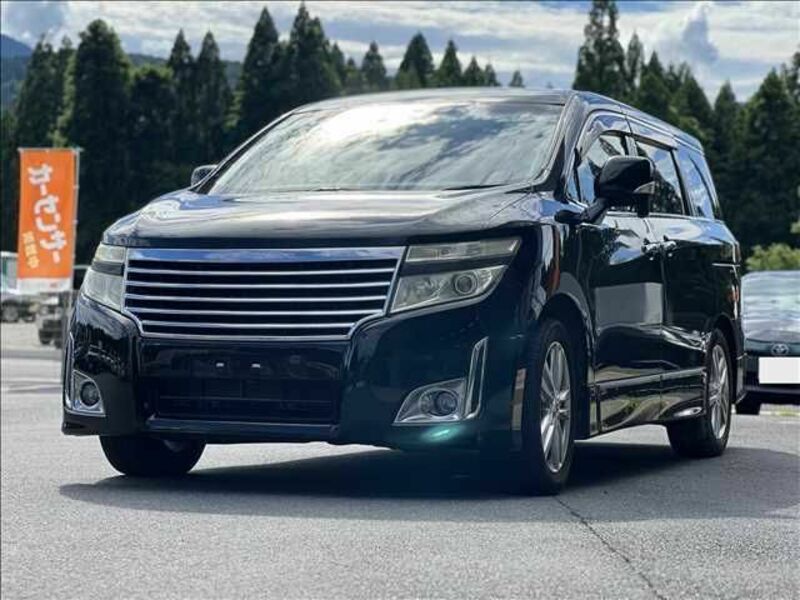 NISSAN　ELGRAND