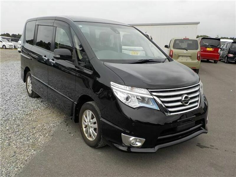 NISSAN　SERENA