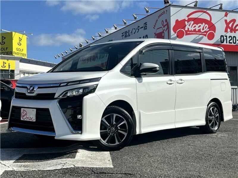 TOYOTA　VOXY