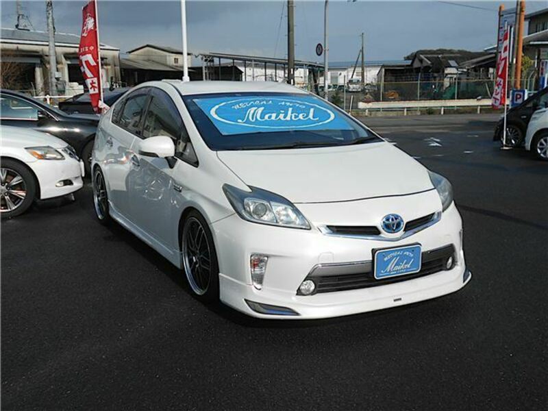 PRIUS PHV-6