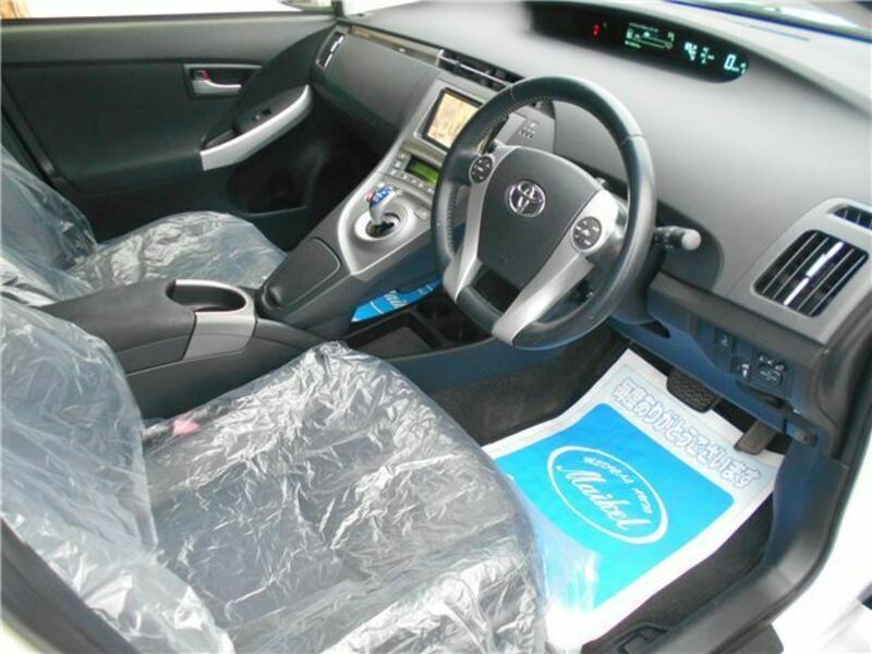 PRIUS PHV-19