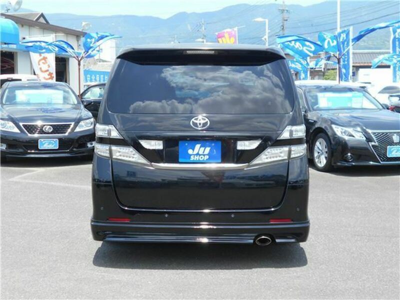 VELLFIRE-1