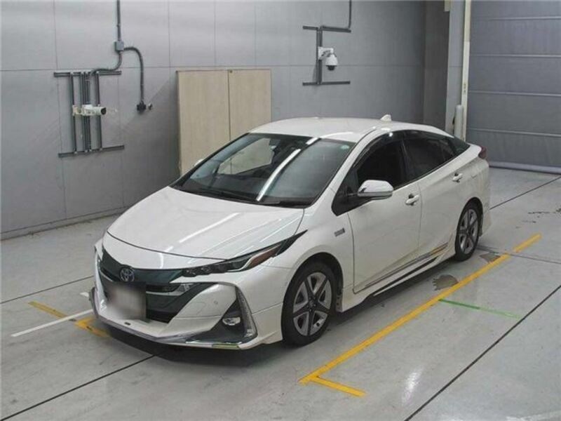 TOYOTA　PRIUS PHV