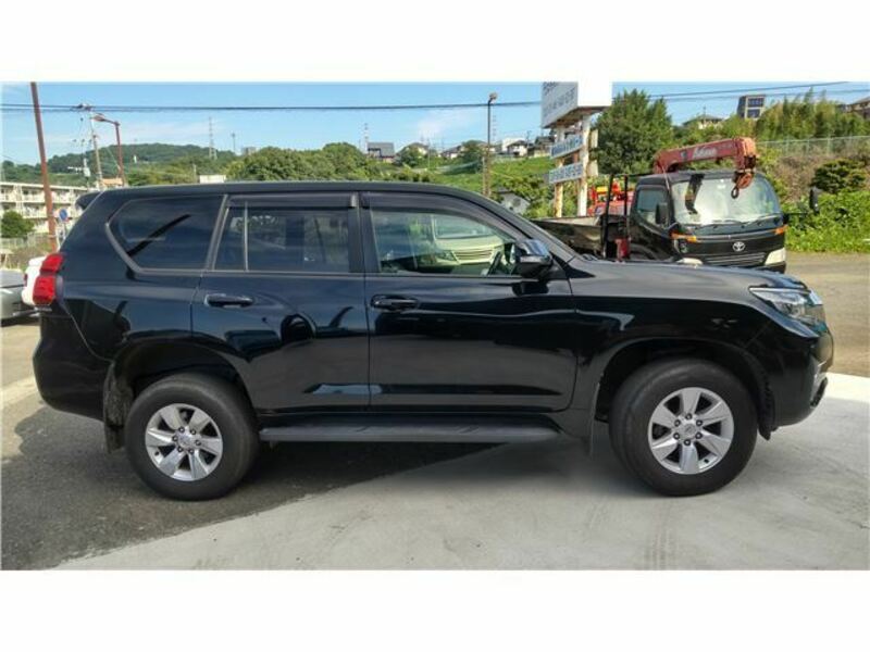 LAND CRUISER PRADO-3