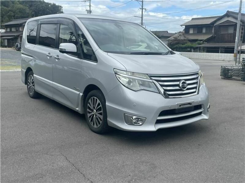 NISSAN　SERENA