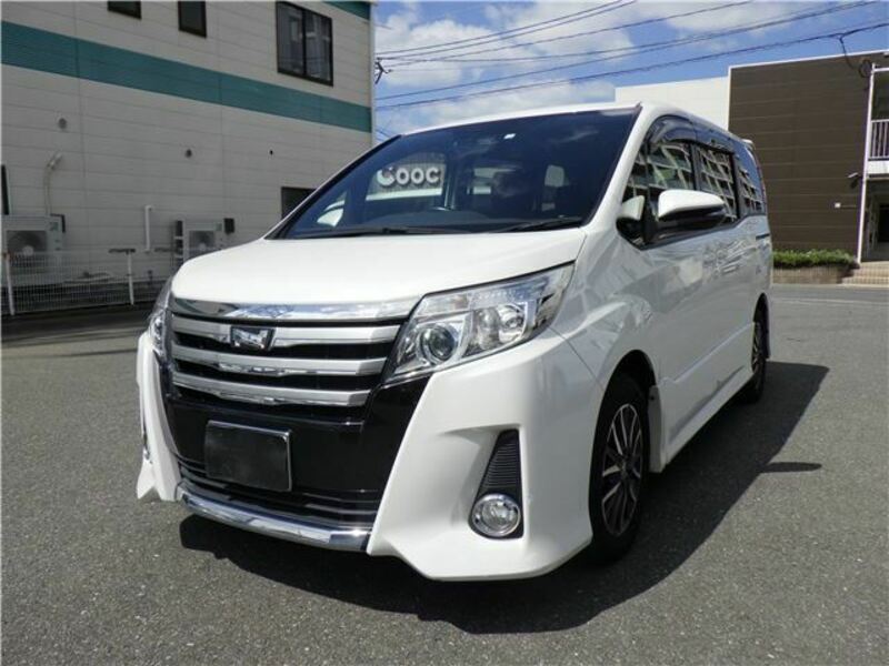 TOYOTA　NOAH