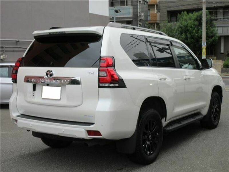 LAND CRUISER PRADO-1