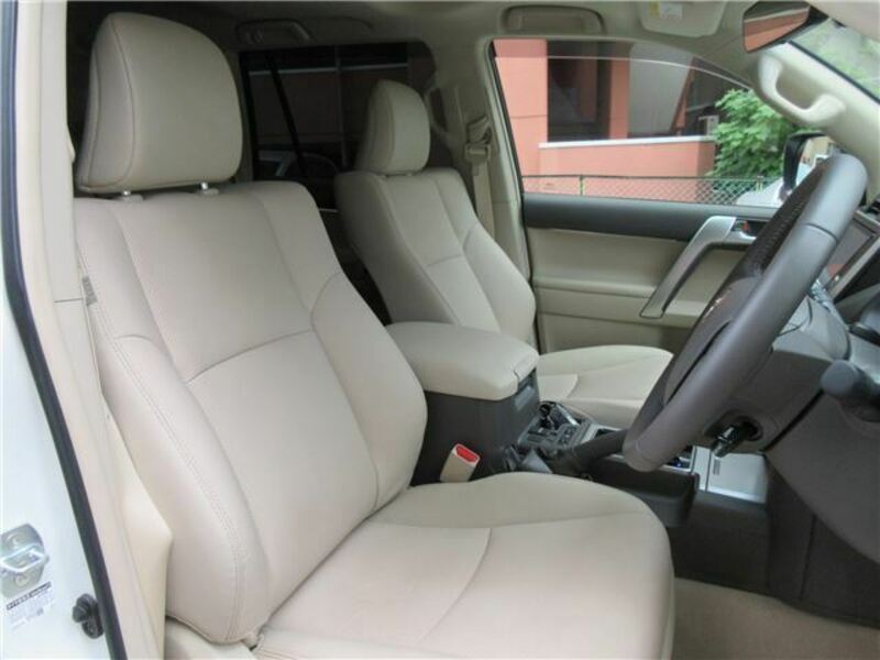 LAND CRUISER PRADO-26