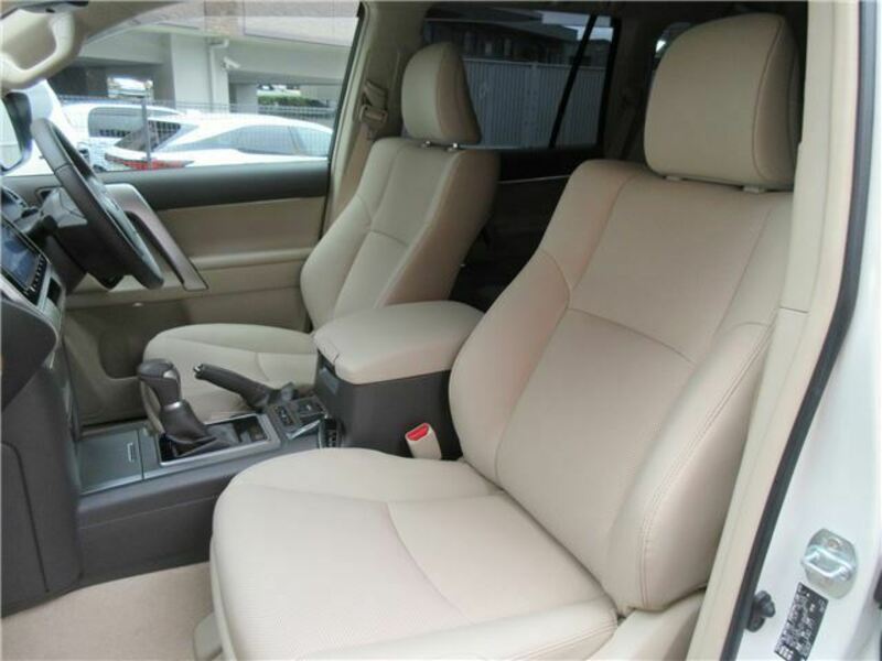 LAND CRUISER PRADO-34