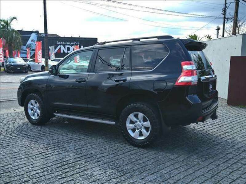 LAND CRUISER PRADO-1