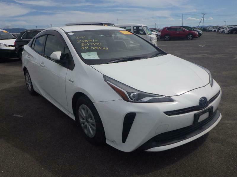 TOYOTA　PRIUS