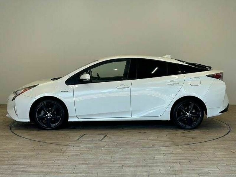 PRIUS-14