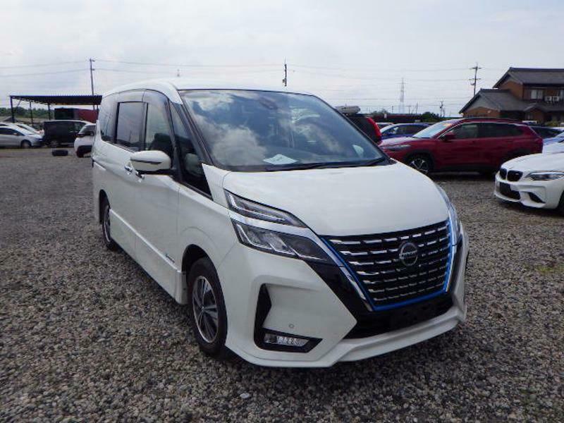 NISSAN　SERENA