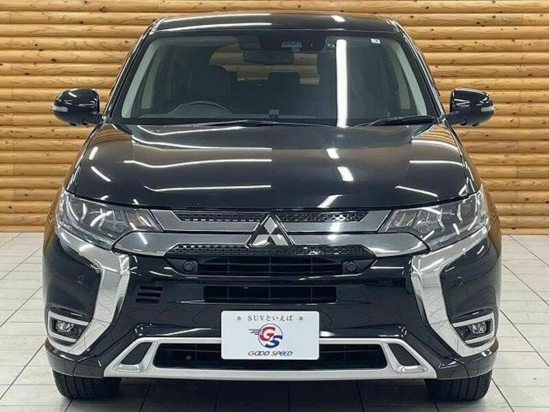 OUTLANDER PHEV-16