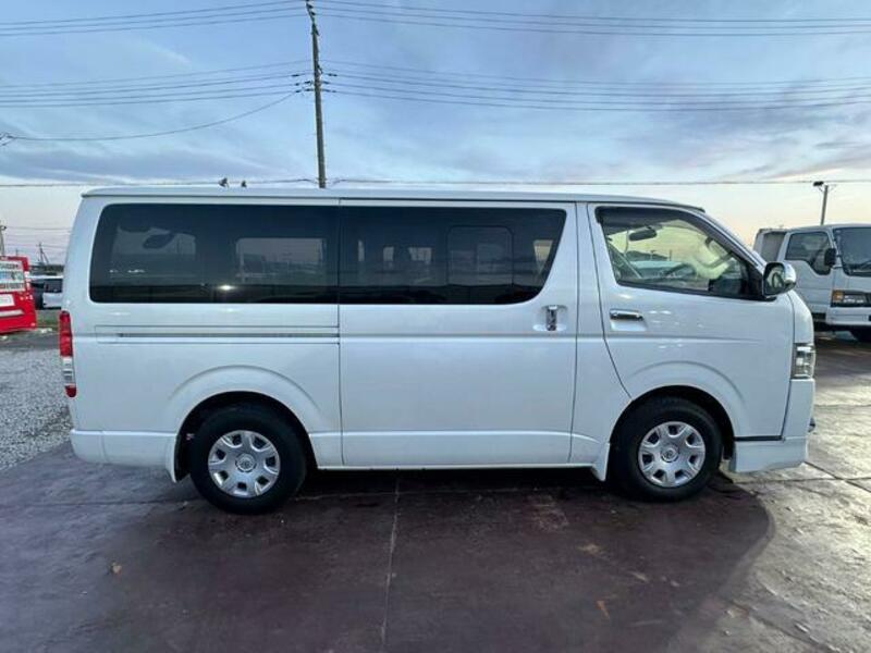 HIACE VAN-8