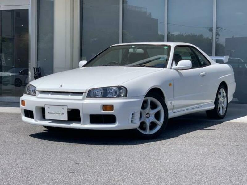 NISSAN　SKYLINE