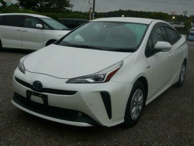 TOYOTA　PRIUS