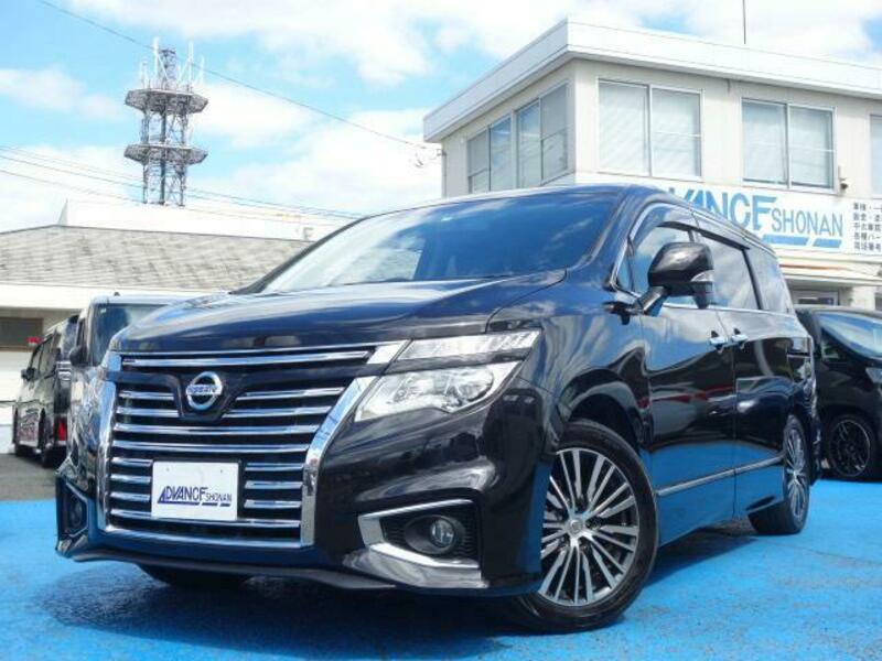 NISSAN　ELGRAND