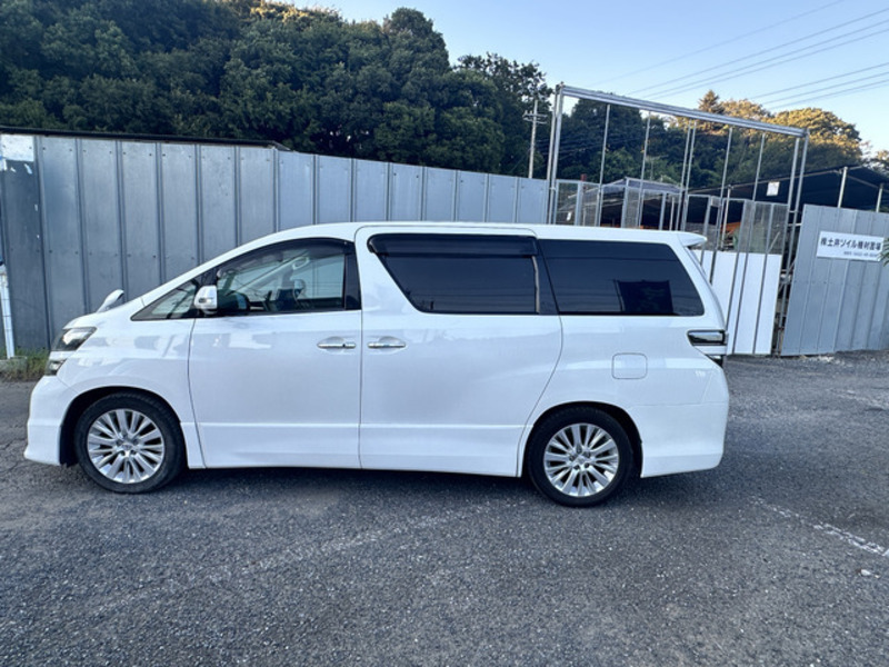 VELLFIRE-5