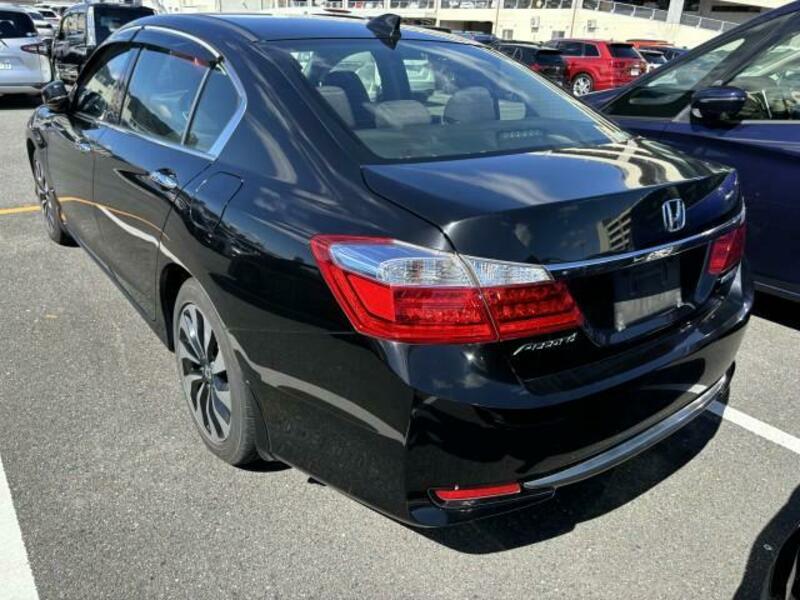 ACCORD HYBRID-8