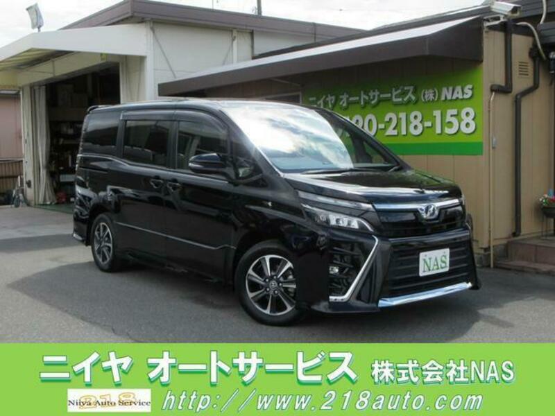 TOYOTA　VOXY