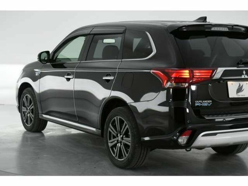 OUTLANDER PHEV-6