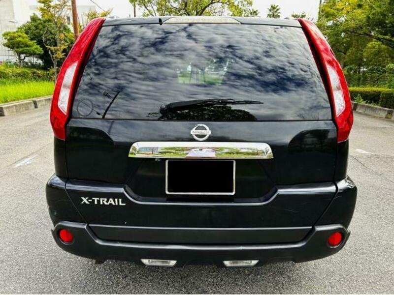 X-TRAIL-1