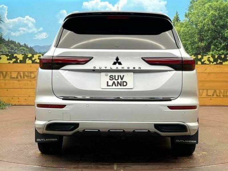 OUTLANDER PHEV-16