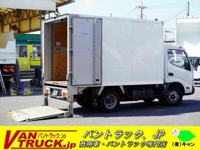 TOYOTA　DYNA