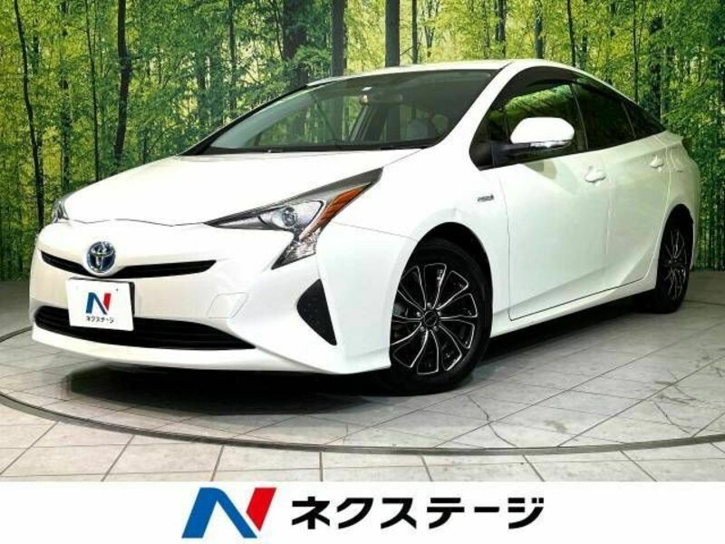 TOYOTA　PRIUS