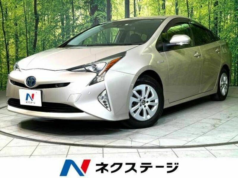 TOYOTA　PRIUS