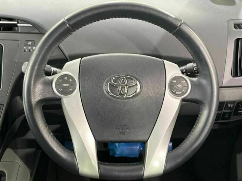 PRIUS-11