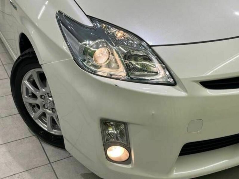 PRIUS-12