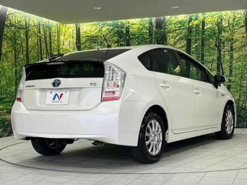 PRIUS-17