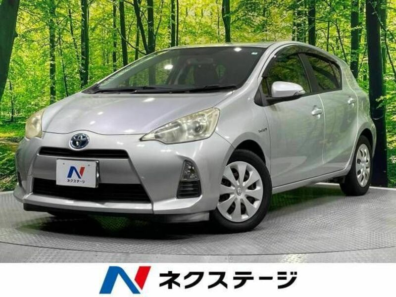 TOYOTA　AQUA