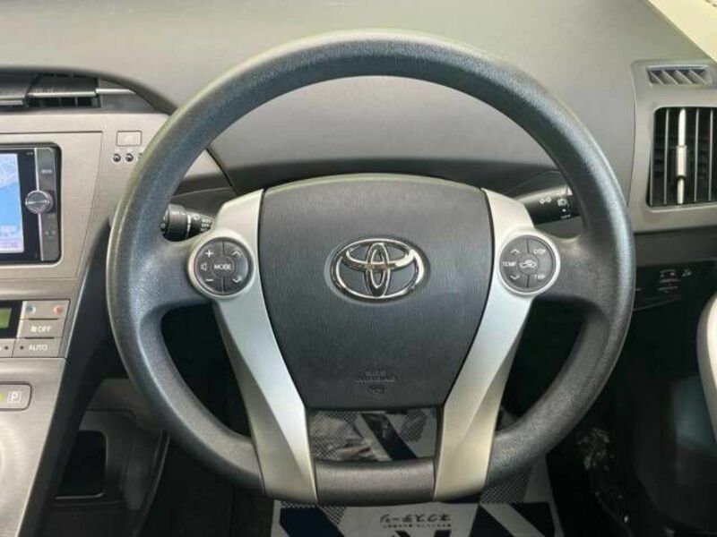 PRIUS-11