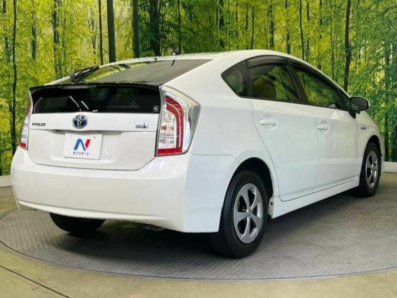 PRIUS-17