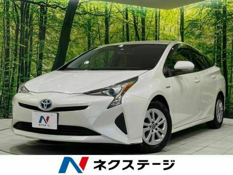 TOYOTA　PRIUS