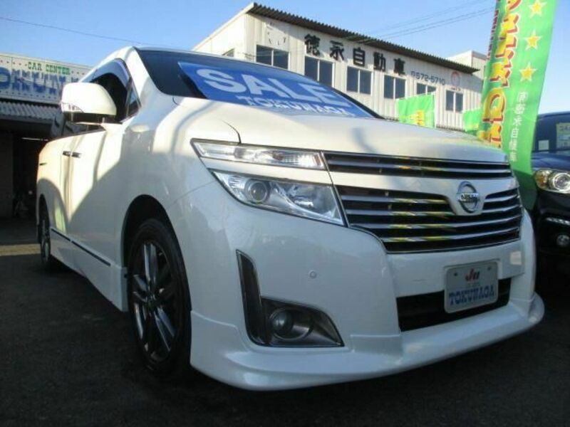 NISSAN　ELGRAND