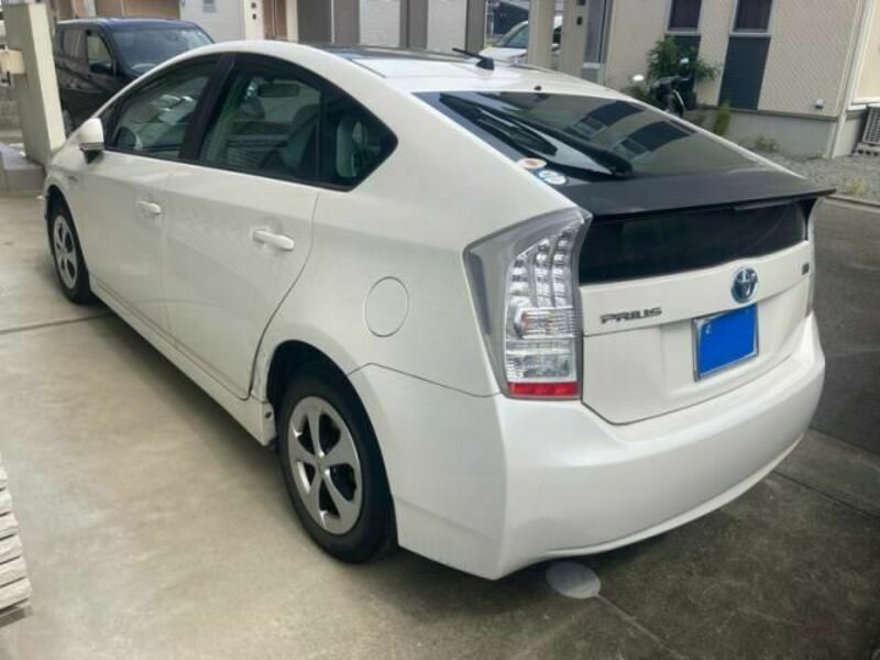 PRIUS-5