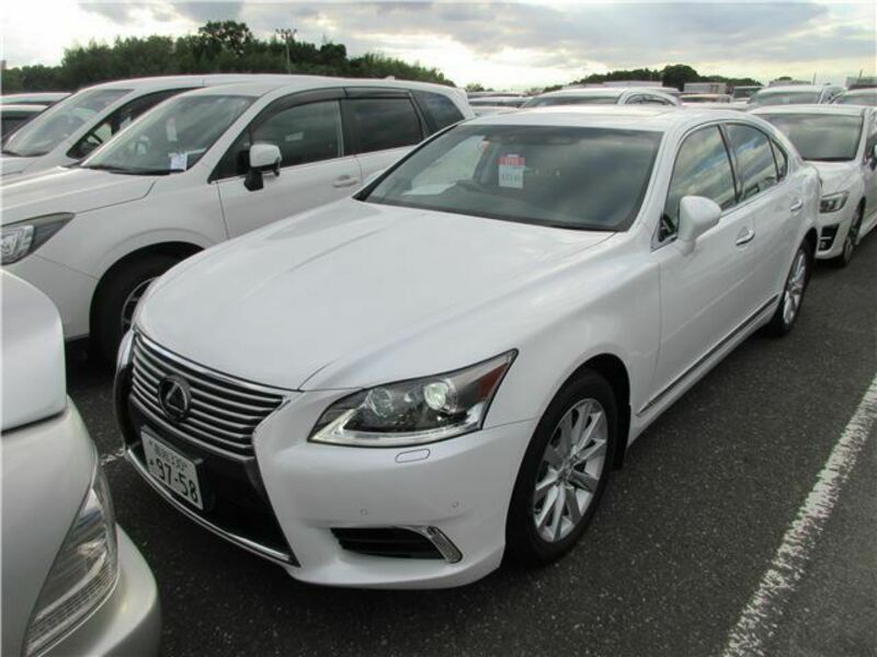 LEXUS　LS