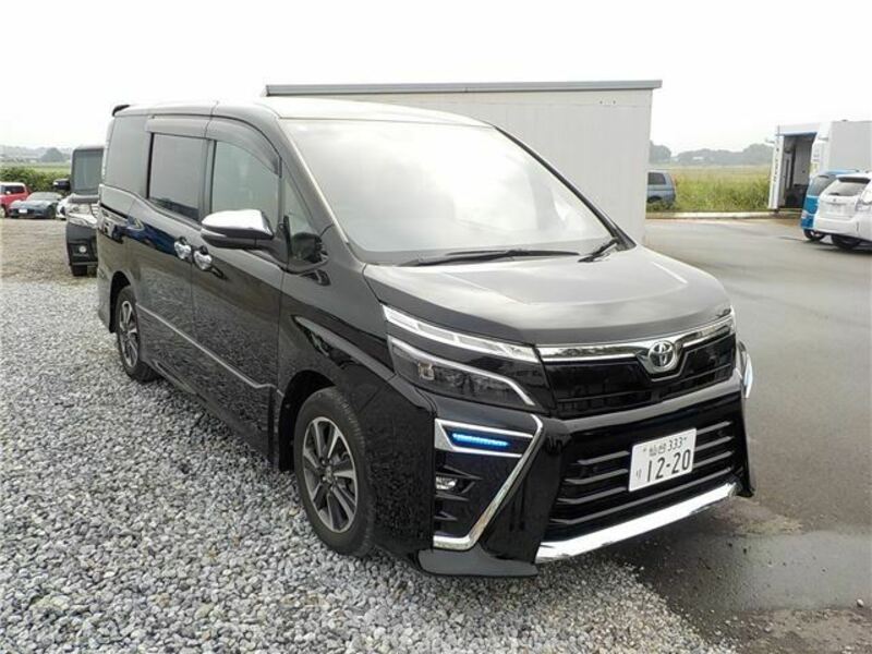 TOYOTA　VOXY