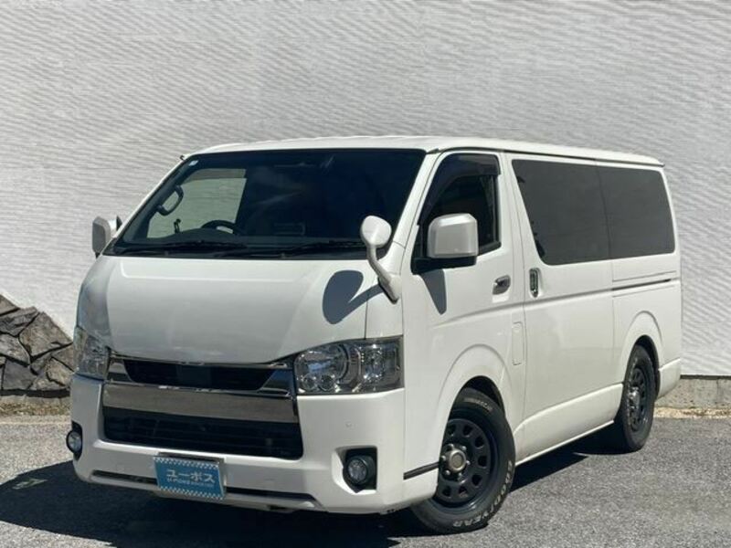 TOYOTA　HIACE