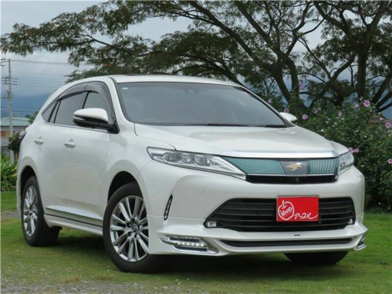 TOYOTA　HARRIER