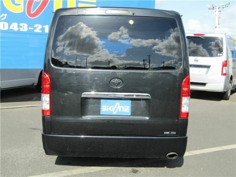 HIACE VAN-1