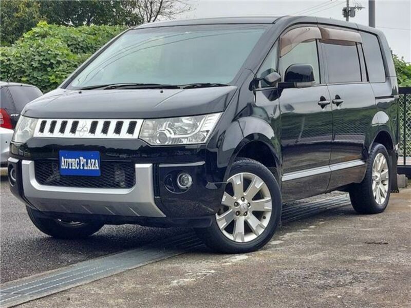 MITSUBISHI　DELICA D5